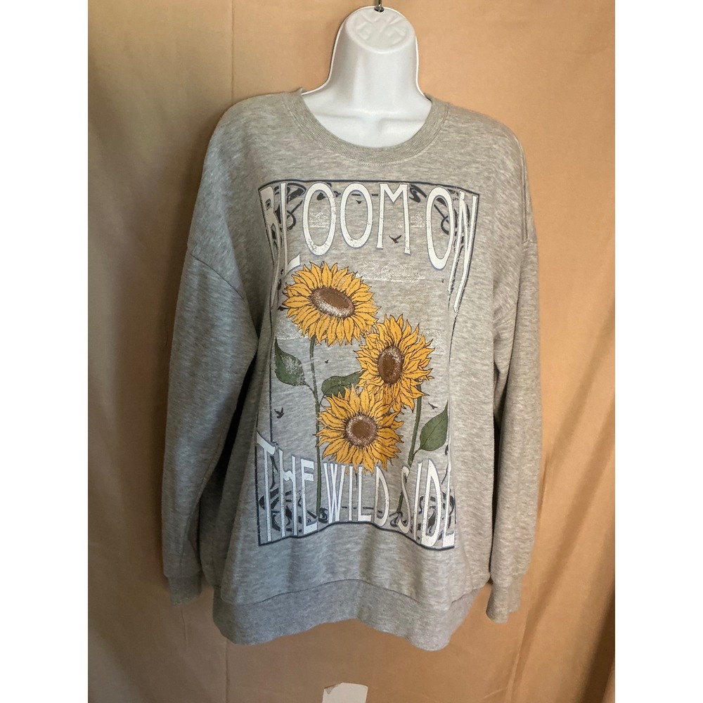 No Boundaries Sunflower Graphic Sweatshirt Womens Large Gray Excellent Pullover